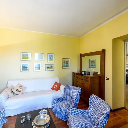 Ricky Apartament *